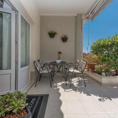 Long Apartment