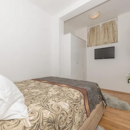 Long Apartment