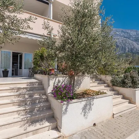Long * Makarska