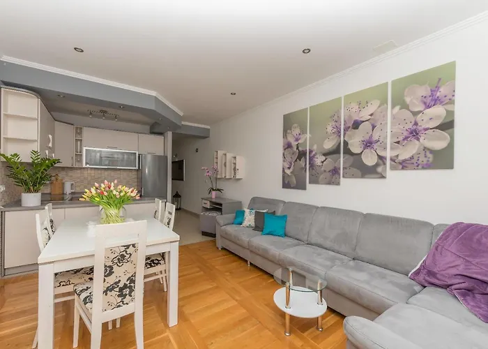 Long * מאקרסקה