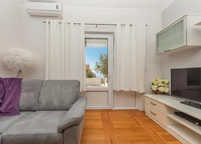 Long * מאקרסקה